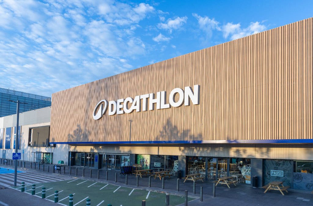 Decathlon transforma la experiencia de compra en 50 tiendas de Brasil con tecnología RFID de Sensormatic
