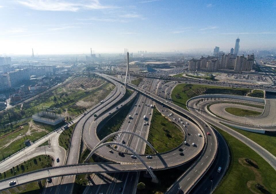 Inversión en infraestructura, un factor clave, pero con obstáculos en Colombia