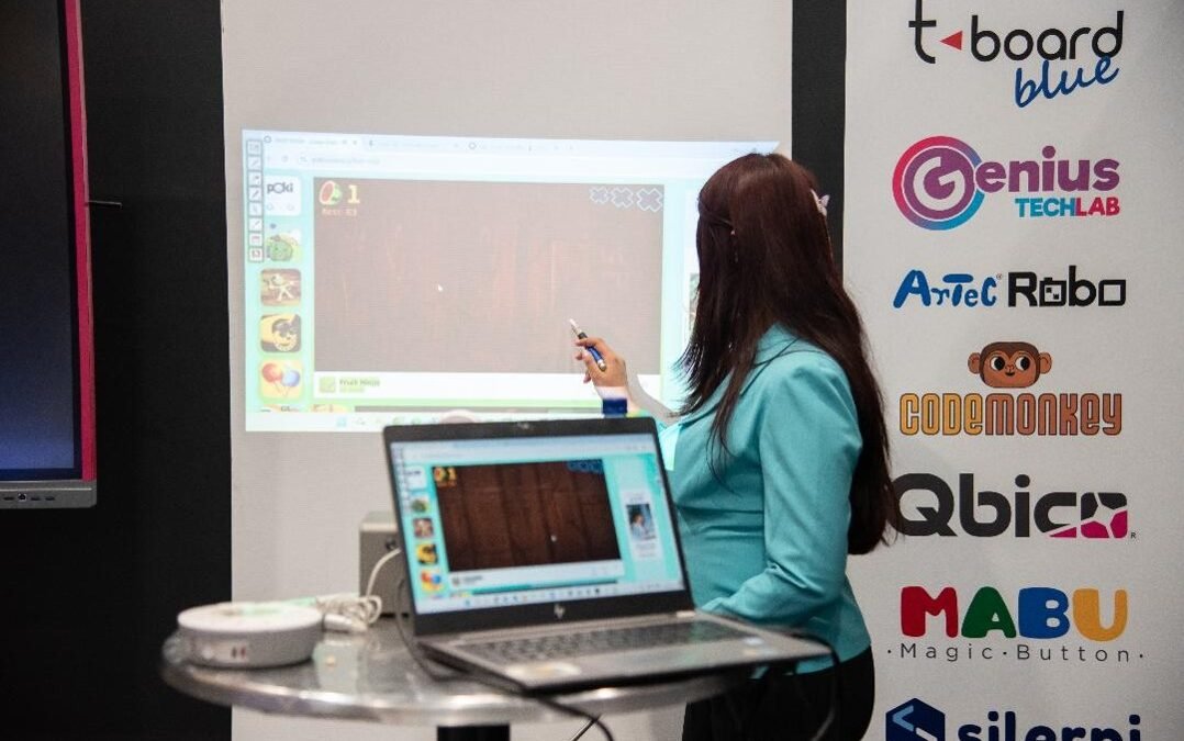 Aprender en minutos: el auge del microlearning redefine la educación en Colombia